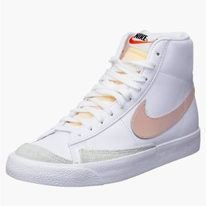 Brand new Nike Blazers 77 Womens Size 7 - Never Worn